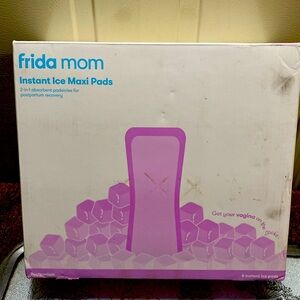 Frida mom instant ice maxi pads for postpartum recovery